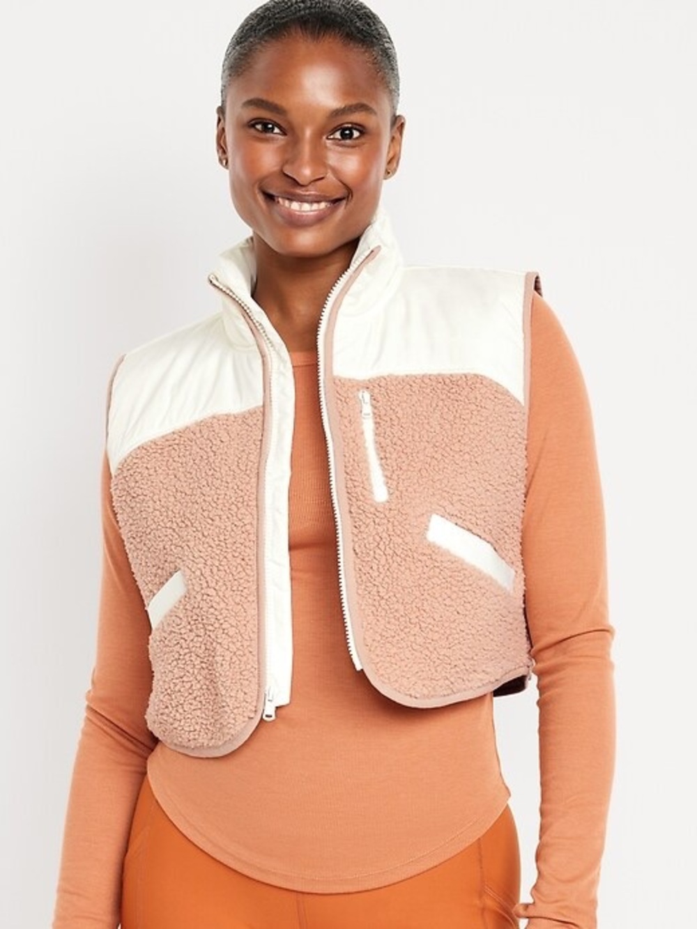 Old Navy Cozy Hybrid Sherpa Zip Cropped Vest medium